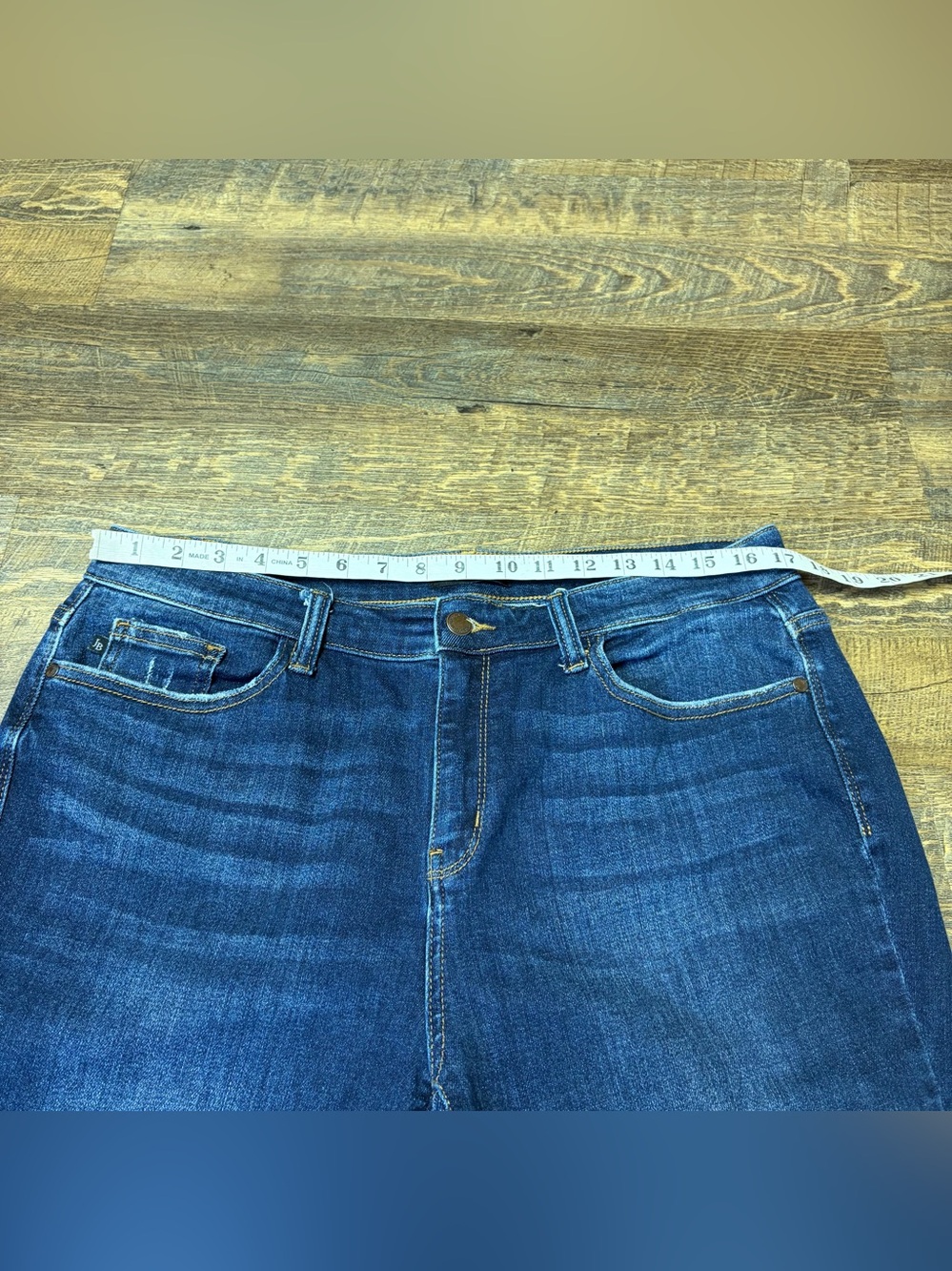 Judy Blue Slim Fit Mid Rise Jeans Womens 15/32 Stretch Denim Raw Hem Dark Wash - Picture 4 of 8